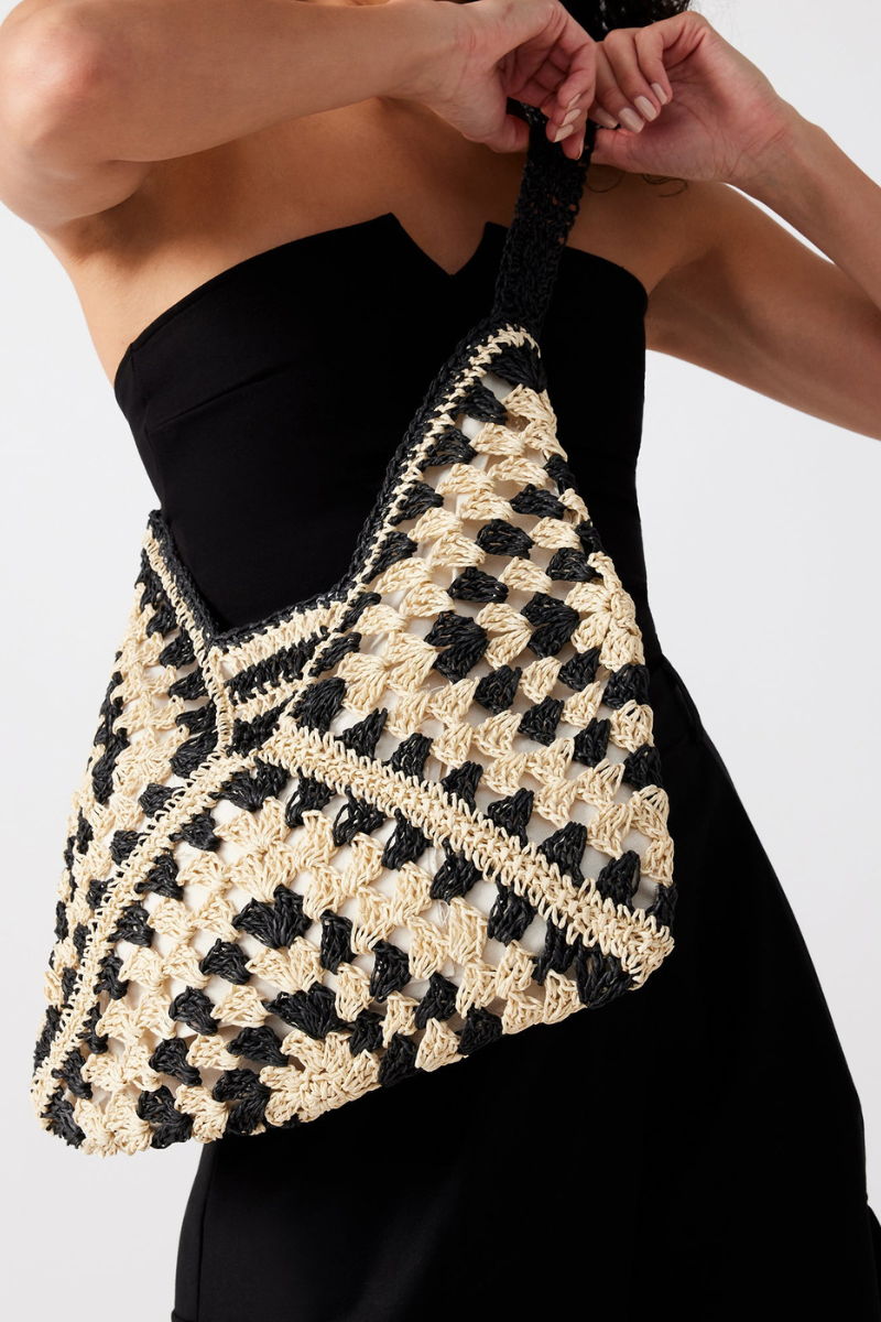 Geflochtene Gigi Tasche – Lässiger Sommerstil