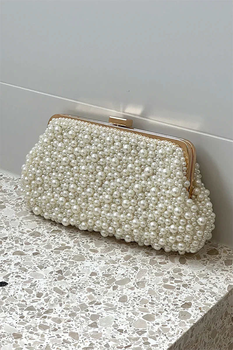 Clutch Norma Jean mit synthetischen Perlen