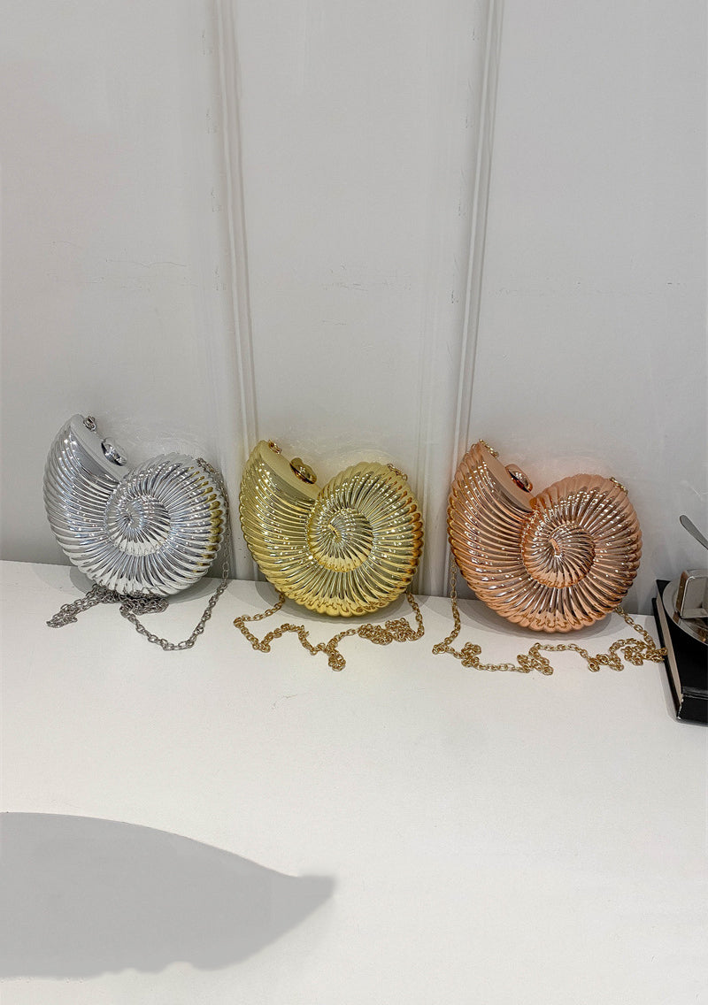 Schultertasche aus Acryl im Muschel-Stil